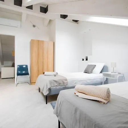 Loft Con Terrazzino+free Park+wi-fi Daire