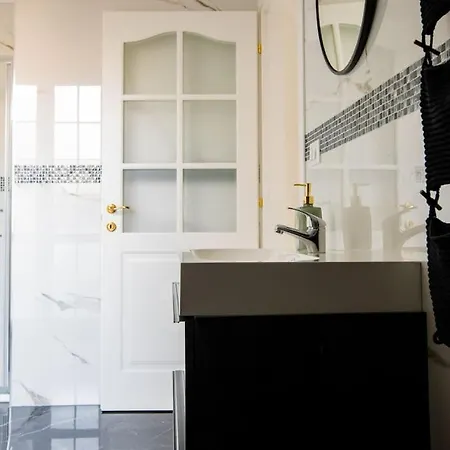 Loft Con Terrazzino+free Park+wi-fi Daire